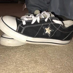 One star converse!